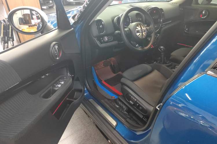 Used MINI Countryman 2018 1.5T COOPER ALL4 Classic Edition Driver Seat