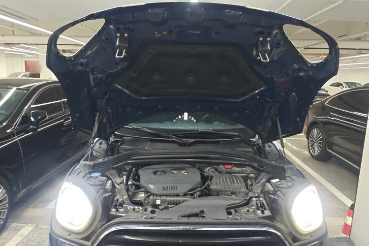Used MINI Countryman 2018 1.5T COOPER Artist Engine Bay