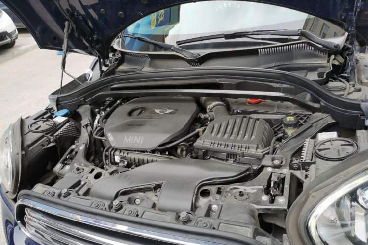 Used MINI Countryman 2018 1.5T COOPER Artist Engine Bay