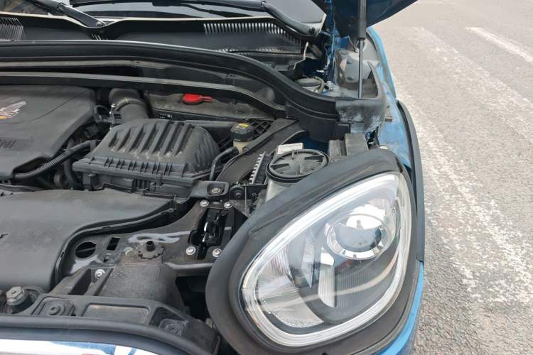 Used MINI Countryman 2018 1.5T COOPER Special Edition Engine Bay Left