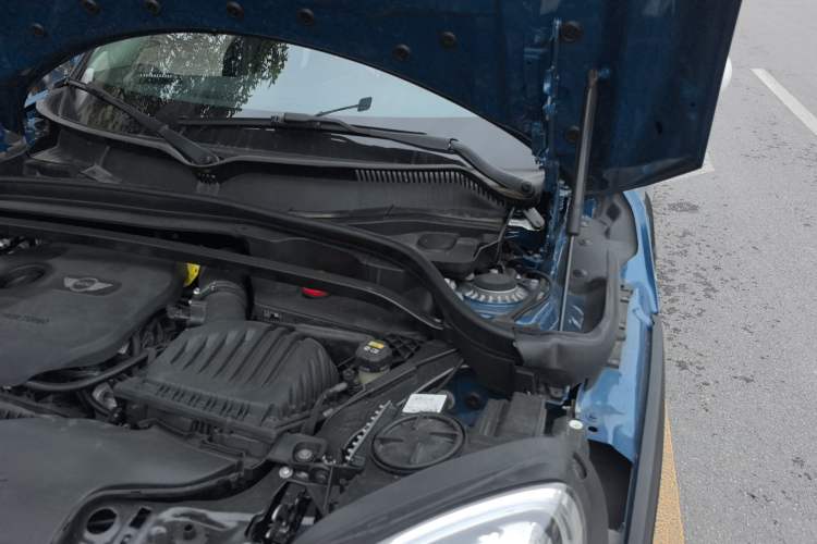 Used MINI Countryman 2018 1.5T COOPER ALL4 Classic Edition Engine Bay Left