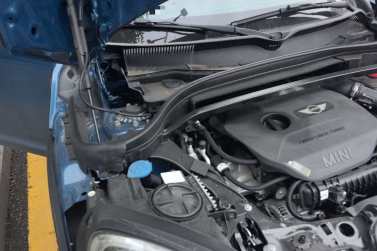 Used MINI Countryman 2018 1.5T COOPER ALL4 Classic Edition Engine Bay Right