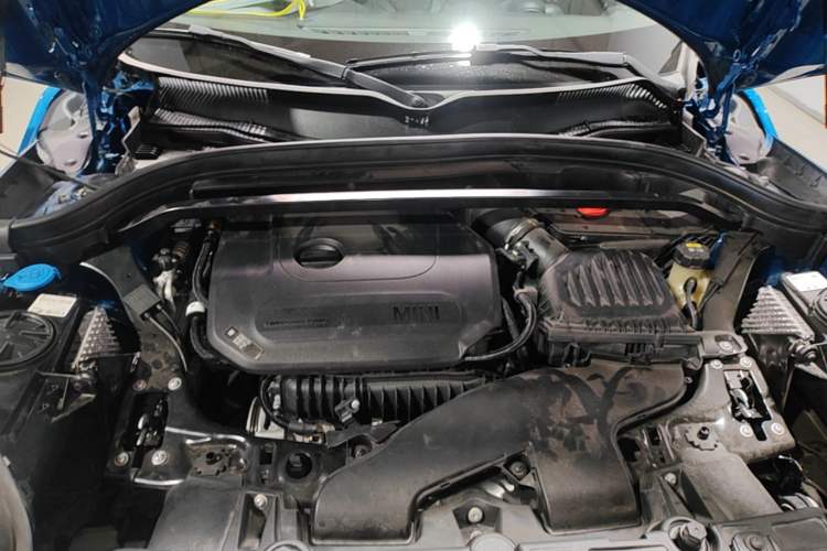 Used MINI Countryman 2018 1.5T COOPER ALL4 Artist Engine Bay