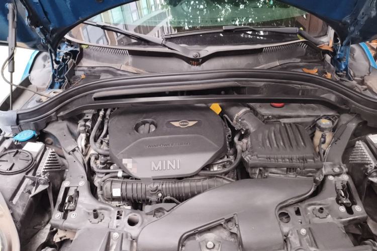 Used MINI Countryman 2018 2.0T COOPER S ALL4 Racing Driver Engine Bay