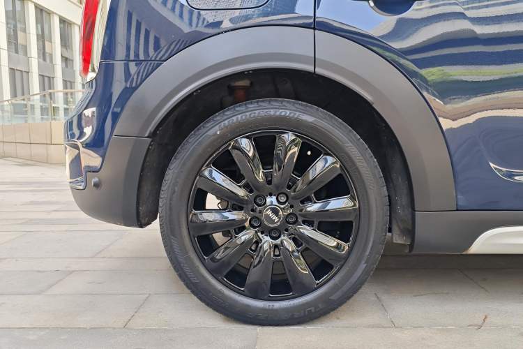 Used MINI Countryman 2018 1.5T COOPER ALL4 Artist Exterior 9