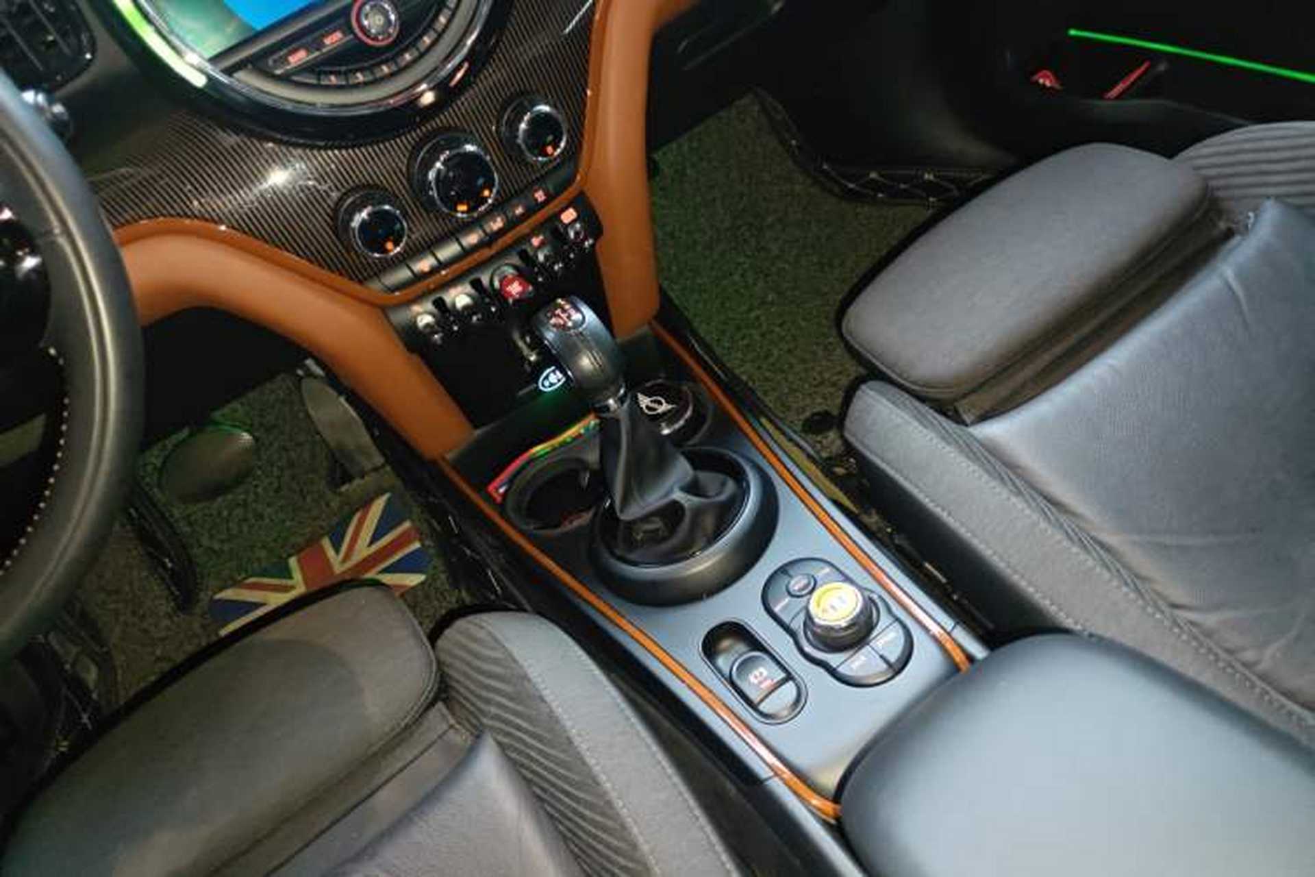 Used MINI Countryman 2018 1.5T COOPER Artist Gear Lever