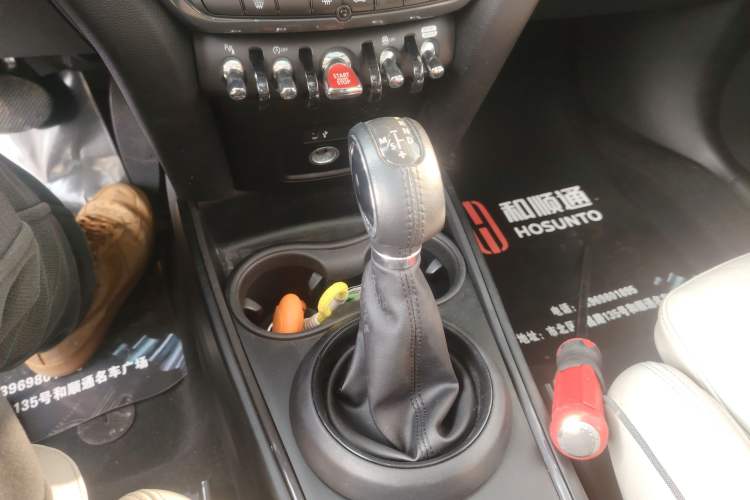 Used MINI Countryman 2018 2.0T COOPER S ALL4 Artist Gear Lever