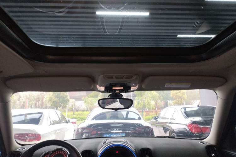 Used MINI Countryman 2018 1.5T COOPER ALL4 Classic Edition Headliner