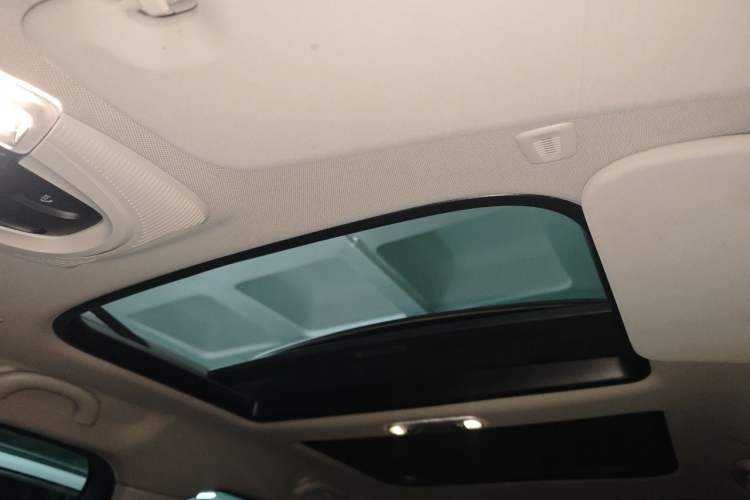 Used MINI Countryman 2018 1.5T COOPER ALL4 Classic Edition Headliner