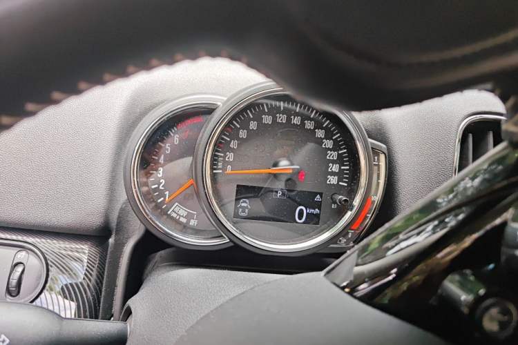 Used MINI Countryman 2018 2.0T COOPER S ALL4 Artist Instrument Cluster