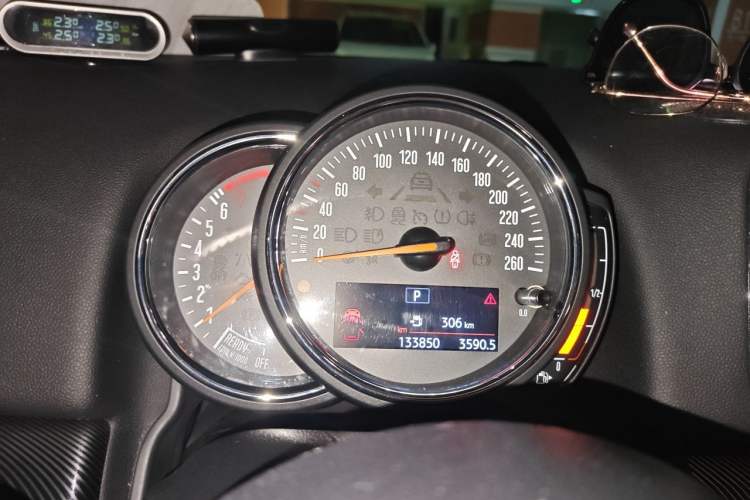 Used MINI Countryman 2018 1.5T COOPER ALL4 Artist Instrument Cluster