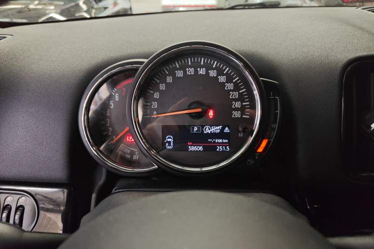 Used MINI Countryman 2018 1.5T COOPER ALL4 Classic Edition Instrument Cluster