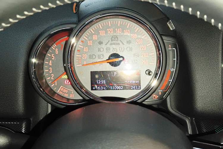 Used MINI Countryman 2018 2.0T COOPER S ALL4 Artist Instrument Cluster