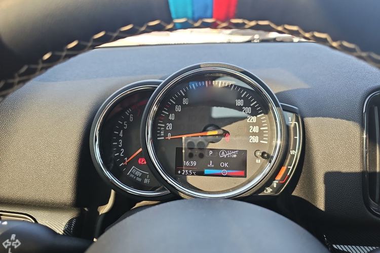 Used MINI Countryman 2018 1.5T COOPER ALL4 Artist Instrument Cluster
