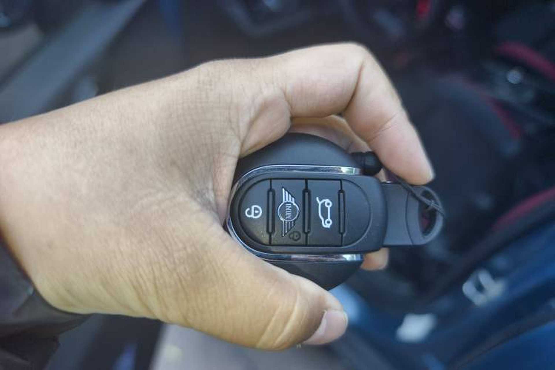 Used MINI Countryman 2018 1.5T COOPER ALL4 Racing Driver Interior 1