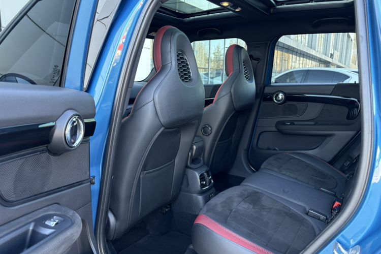 Used MINI Countryman 2018 1.5T COOPER ALL4 Racing Driver Interior 1
