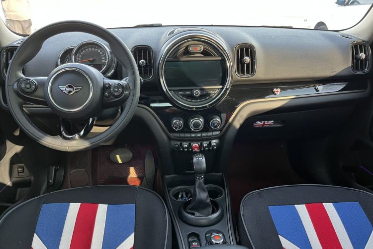 Used MINI Countryman 2018 1.5T COOPER Special Edition Interior 1