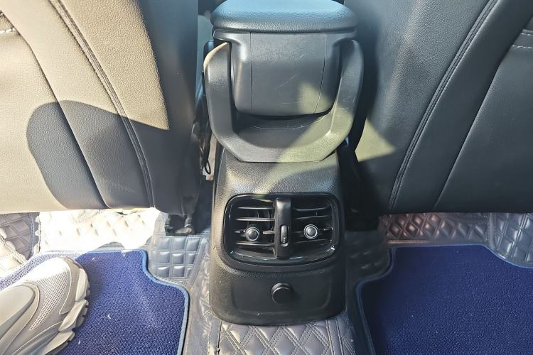 Used MINI Countryman 2018 1.5T COOPER ALL4 Artist Interior 1