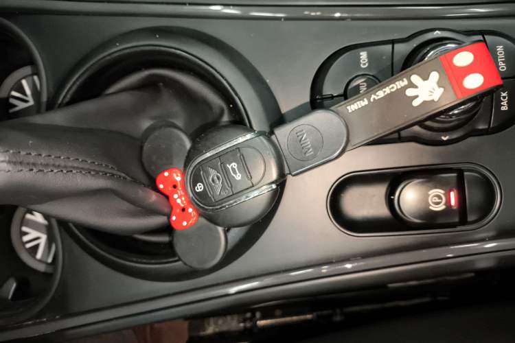 Used MINI Countryman 2018 1.5T COOPER ALL4 Artist Interior 1