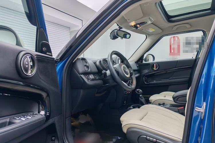 Used MINI Countryman 2018 2.0T COOPER S ALL4 Artist Interior 3