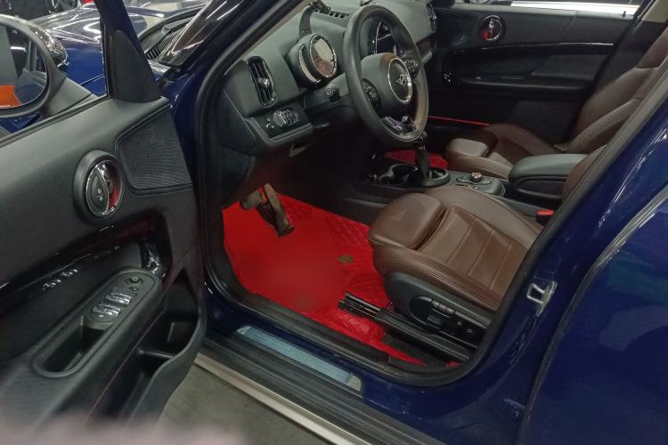 Used MINI Countryman 2018 1.5T COOPER Artist Interior 3