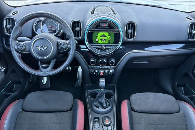 Used MINI Countryman 2018 1.5T COOPER ALL4 Racing Driver Interior 4