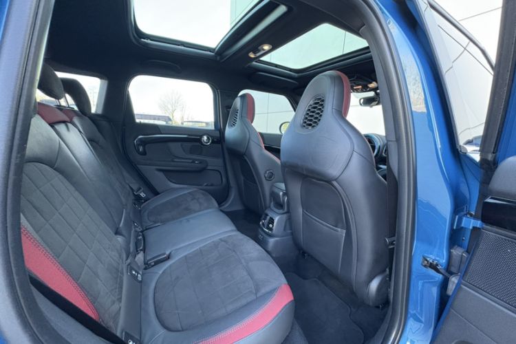 Used MINI Countryman 2018 1.5T COOPER ALL4 Racing Driver Interior 5