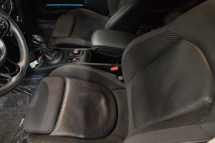 Used MINI Countryman 2018 1.5T COOPER ALL4 Classic Edition Left Front Seat