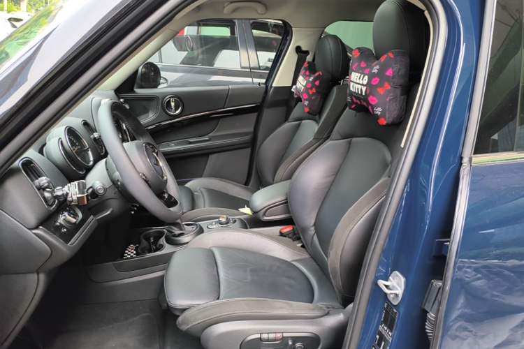 Used MINI Countryman 2018 1.5T COOPER ALL4 Artist Left Front Seat