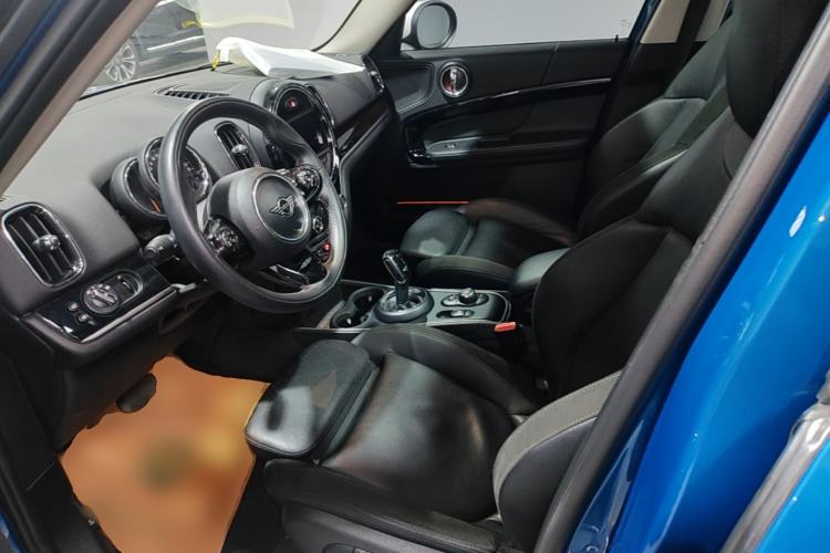 Used MINI Countryman 2018 1.5T COOPER ALL4 Artist Left Front Seat