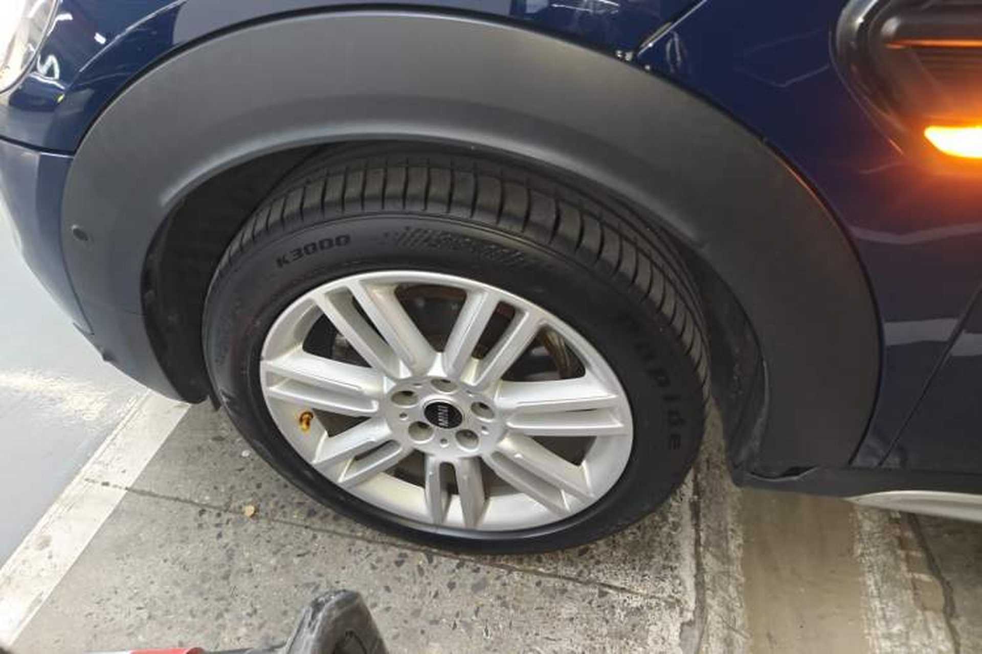 Used MINI Countryman 2018 1.5T COOPER Artist Left Front Wheel Hub