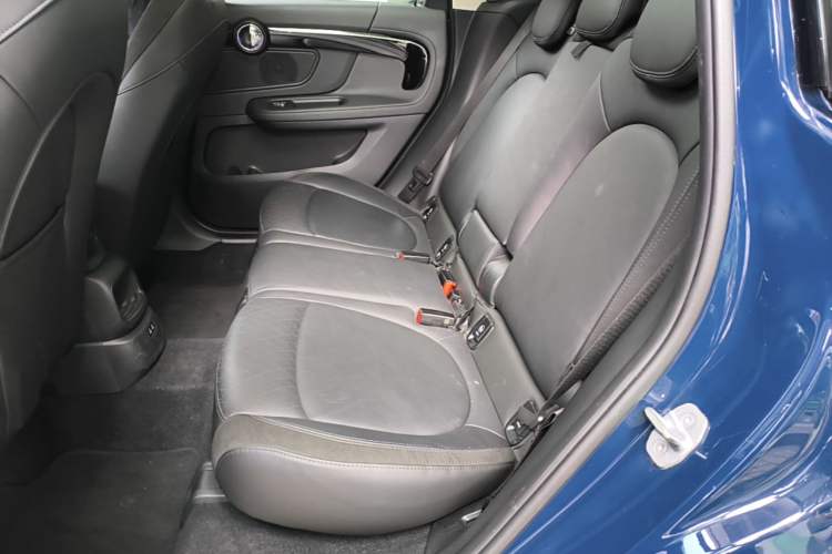Used MINI Countryman 2018 1.5T COOPER ALL4 Artist Left Rear Seat