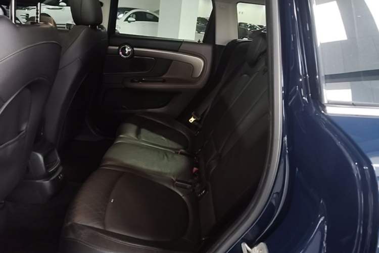 Used MINI Countryman 2018 1.5T COOPER ALL4 Artist Left Rear Seat