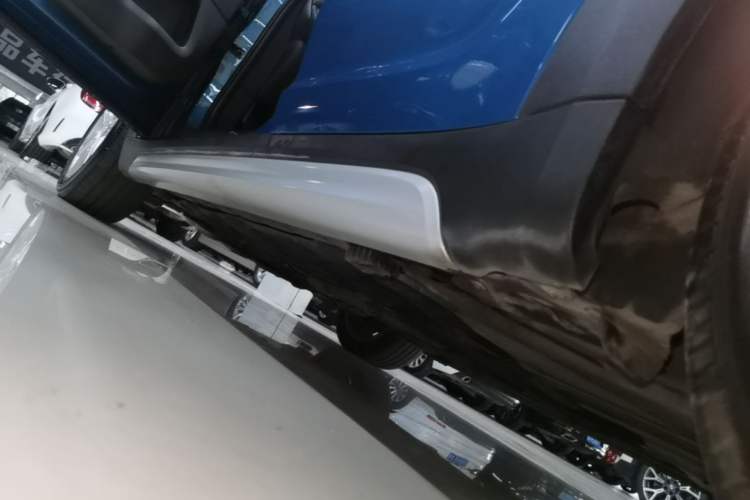 Used MINI Countryman 2018 1.5T COOPER ALL4 Artist Left Side Sill