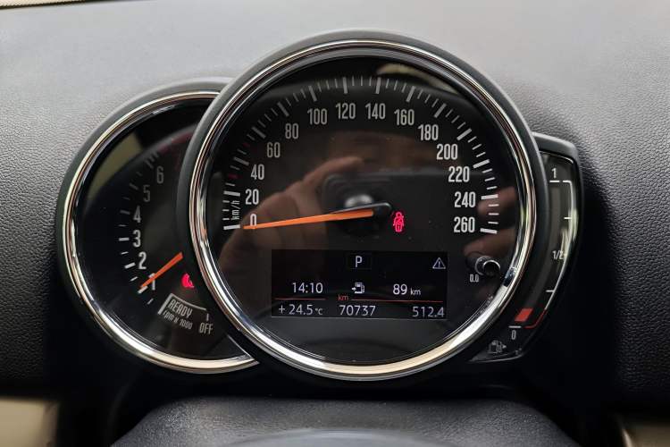 Used MINI Countryman 2018 1.5T COOPER ALL4 Artist Odometer Close Up