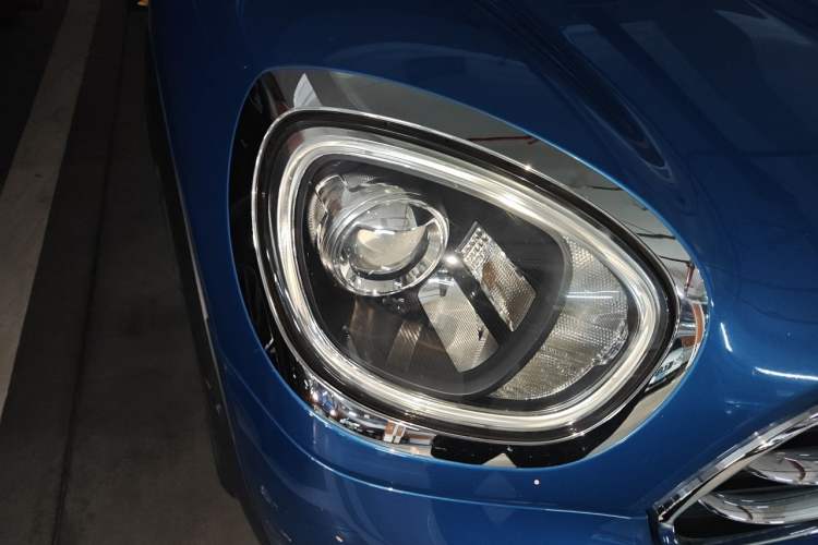 Used MINI Countryman 2018 1.5T COOPER ALL4 Artist Right Front Headlight