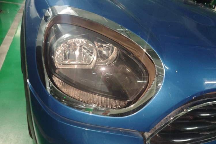 Used MINI Countryman 2018 1.5T COOPER ALL4 Classic Edition Right Front Headlight