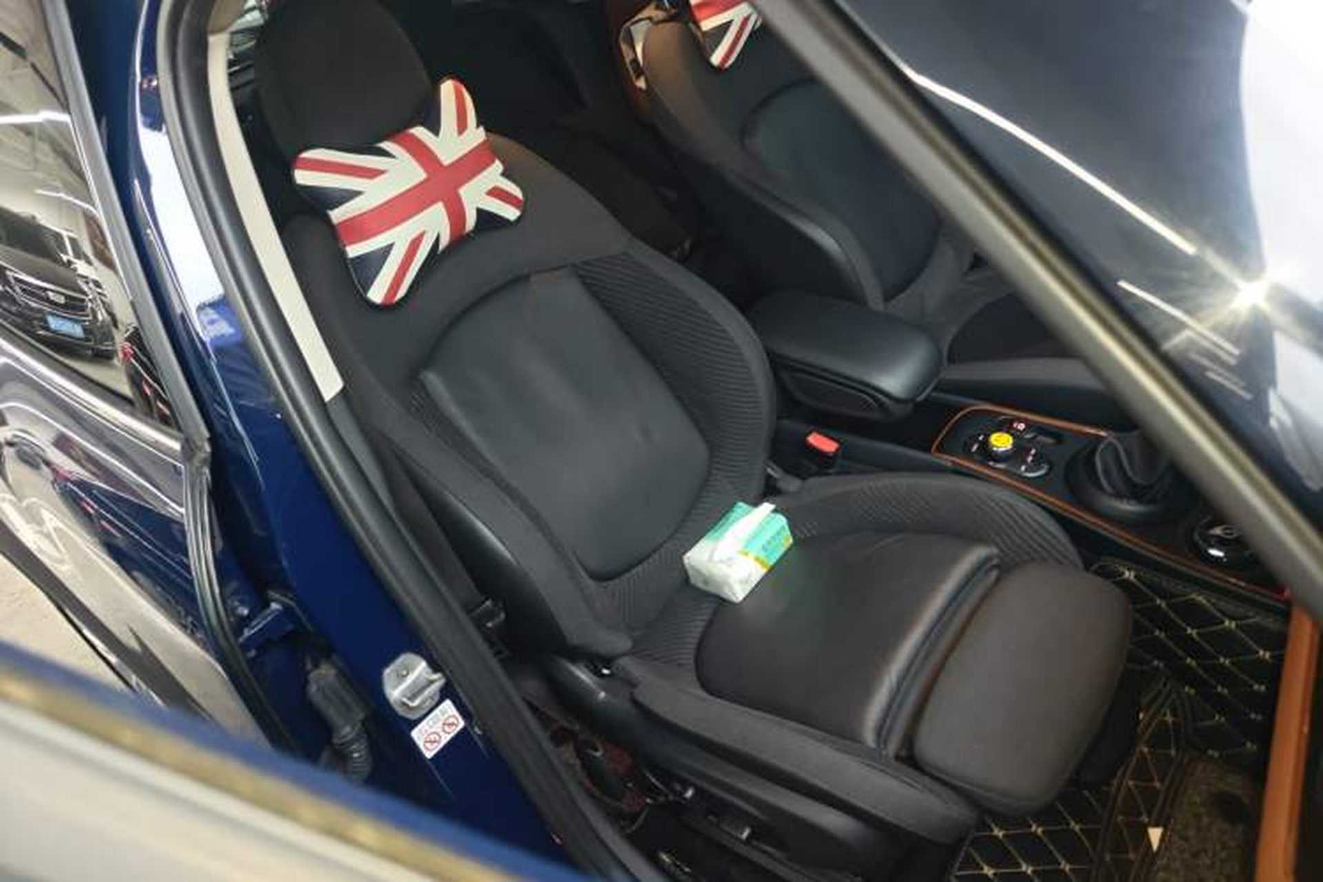 Used MINI Countryman 2018 1.5T COOPER Artist Right Front Seat