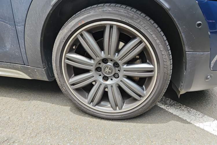 Used MINI Countryman 2018 2.0T COOPER S ALL4 Artist Right Front Wheel Hub