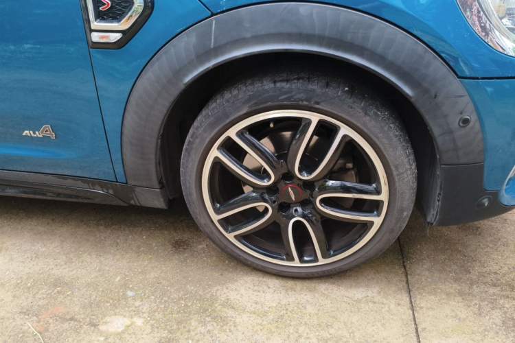 Used MINI Countryman 2018 2.0T COOPER S ALL4 Racing Driver Right Front Wheel Hub