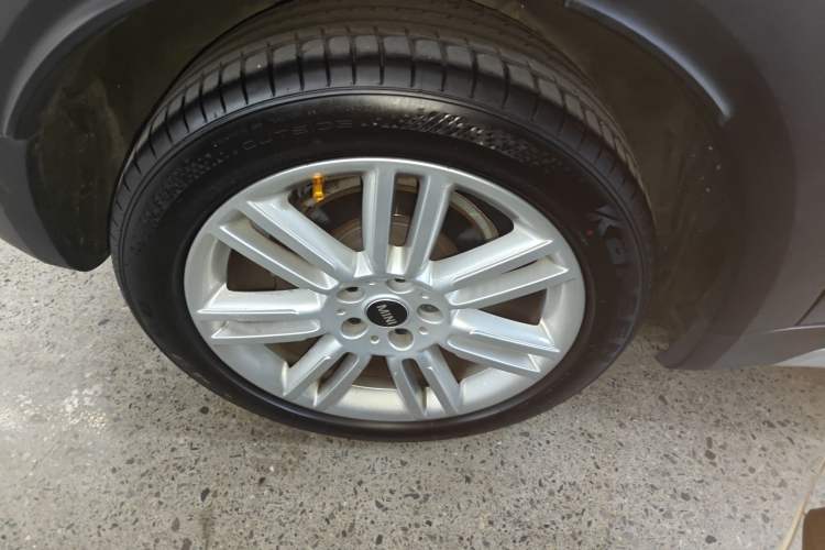 Used MINI Countryman 2018 1.5T COOPER Artist Right Rear Wheel Hub