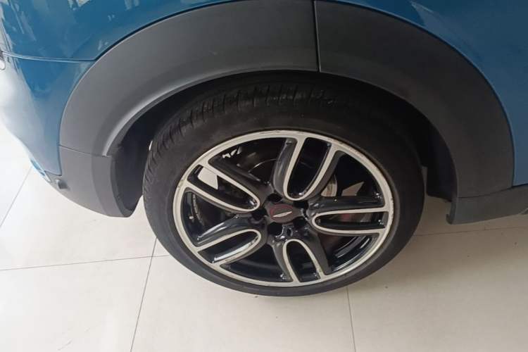 Used MINI Countryman 2018 2.0T COOPER S ALL4 Racing Driver Right Rear Wheel Hub