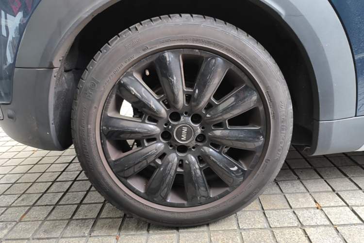 Used MINI Countryman 2018 1.5T COOPER ALL4 Artist Right Rear Wheel Hub