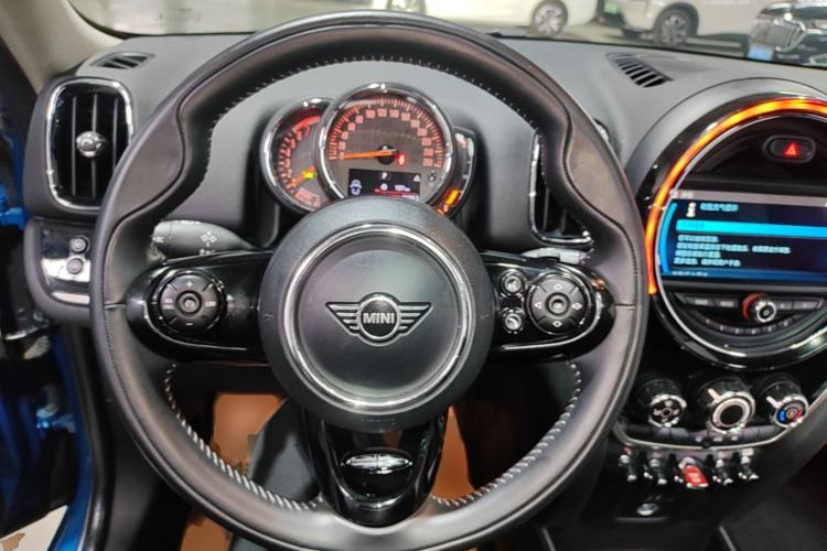 Used MINI Countryman 2018 1.5T COOPER ALL4 Artist Steering Wheel