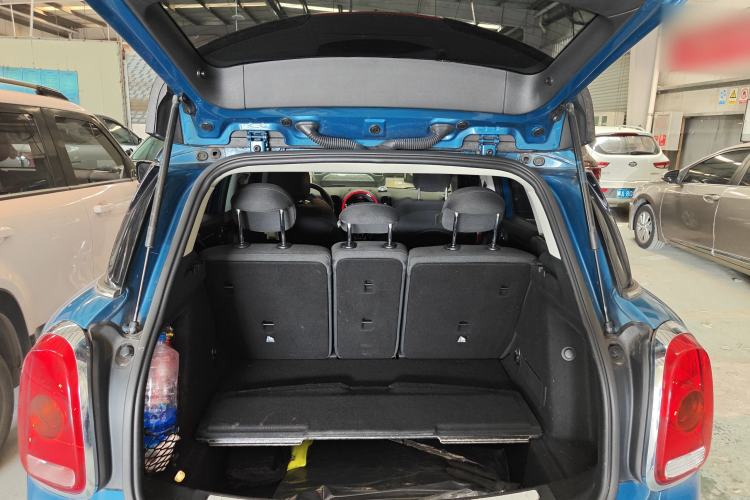 Used MINI Countryman 2018 1.5T COOPER ALL4 Classic Edition Trunk