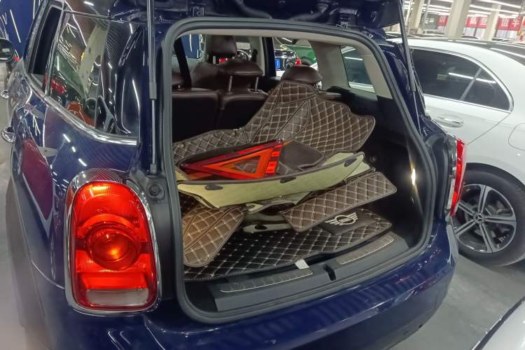 Used MINI Countryman 2018 1.5T COOPER Artist Trunk