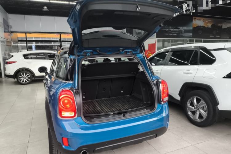 Used MINI Countryman 2018 1.5T COOPER ALL4 Artist Trunk