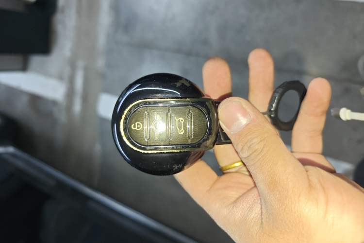 Used MINI Countryman 2018 1.5T COOPER Artist Vehicle Key