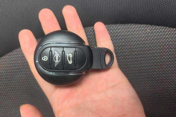 Used MINI Countryman 2018 1.5T COOPER Special Edition Vehicle Key