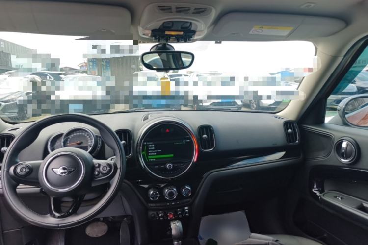 Used MINI Countryman 2018 1.5T COOPER Classic Edition Center Console